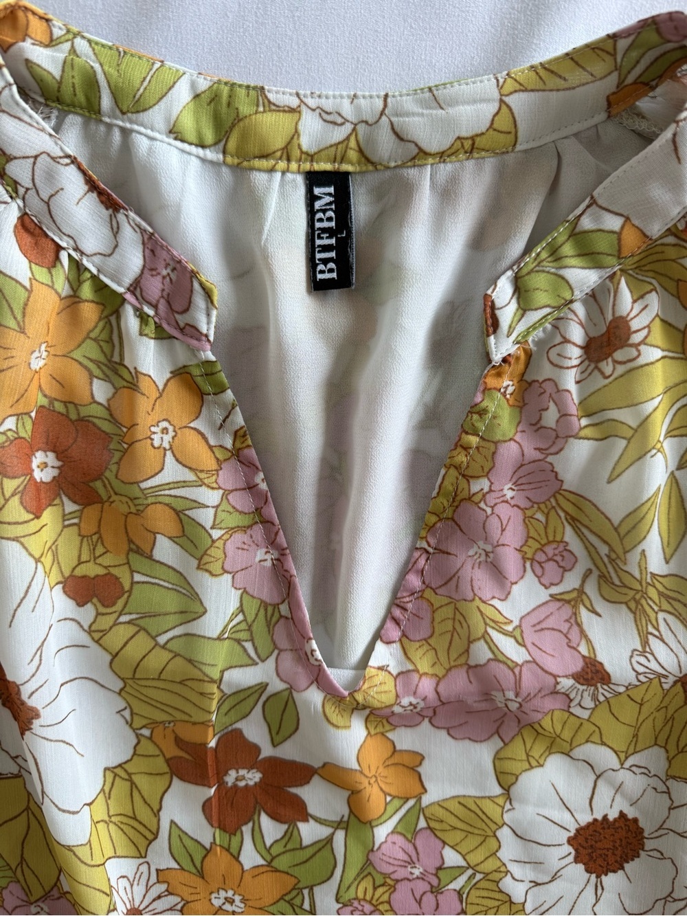 BYFBM Floral V-Neck Balloon Sleeve Blouse in Yellow & Orange - Picture 6 of 9